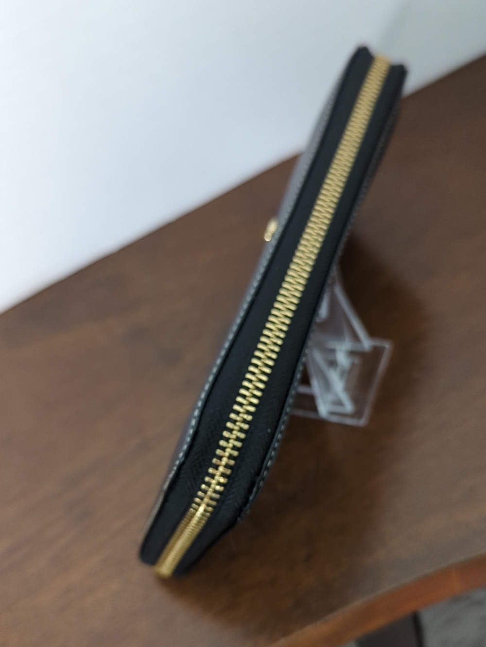 Nina Ricci Leather Zippy Wallet - Picture 5 of 11